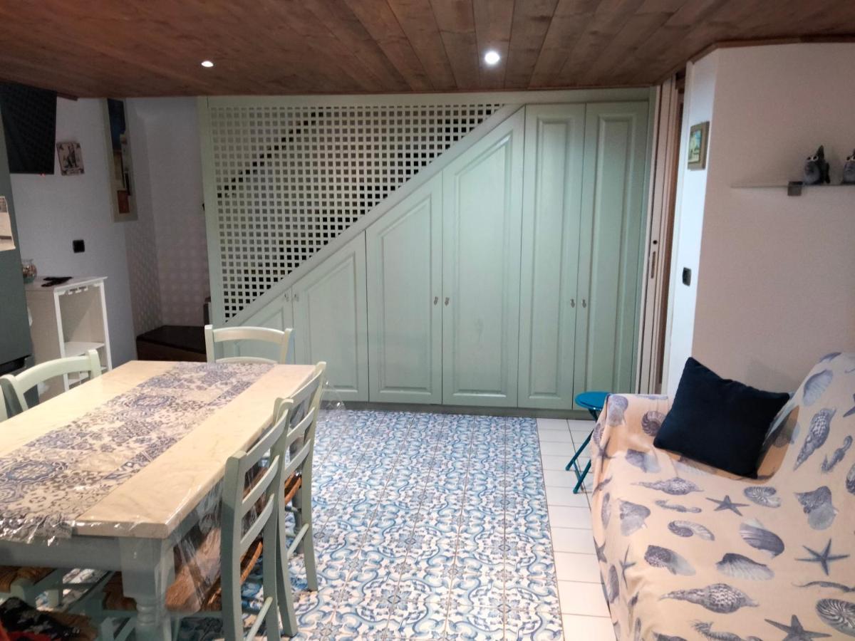 L'Ancorotto Azzurro Apartment Гаета Екстериор снимка