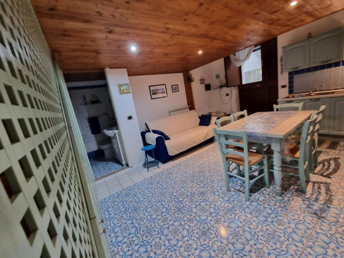 L'Ancorotto Azzurro Apartment Гаета Екстериор снимка