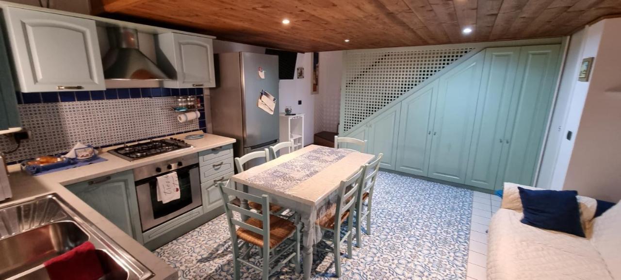 L'Ancorotto Azzurro Apartment Гаета Екстериор снимка